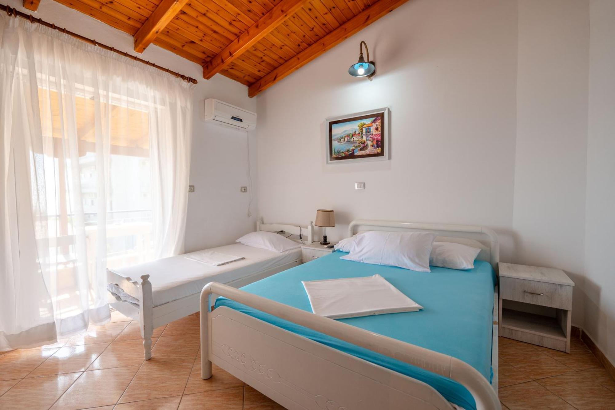 Hotel Portokali Himare Exterior foto