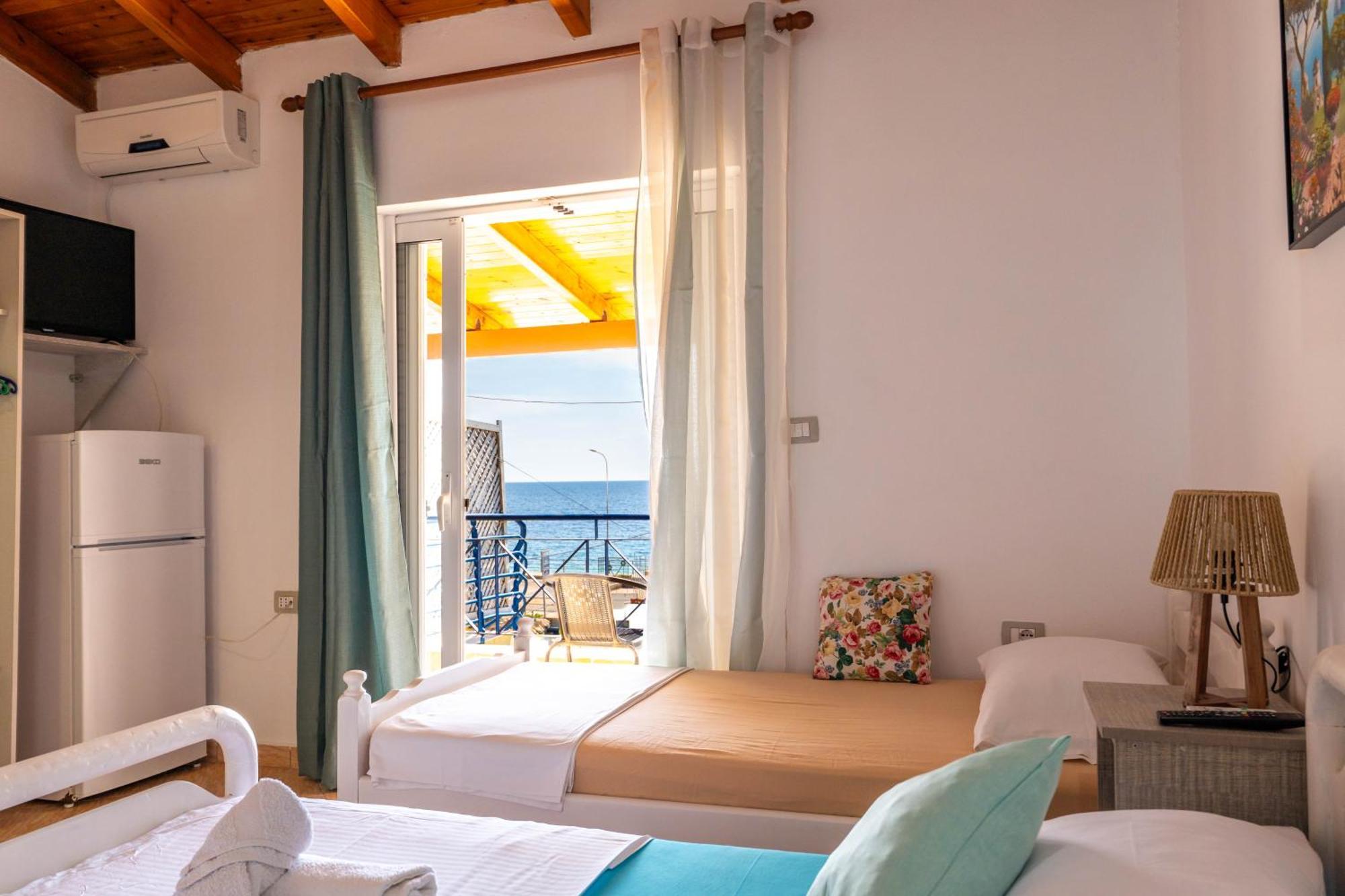 Hotel Portokali Himare Exterior foto